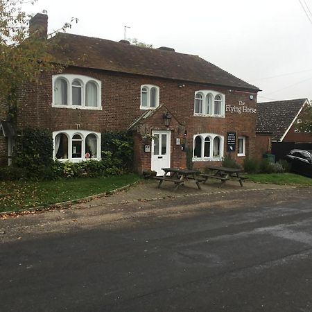 The Flying Horse Inn Boughton Aulph Exterior photo